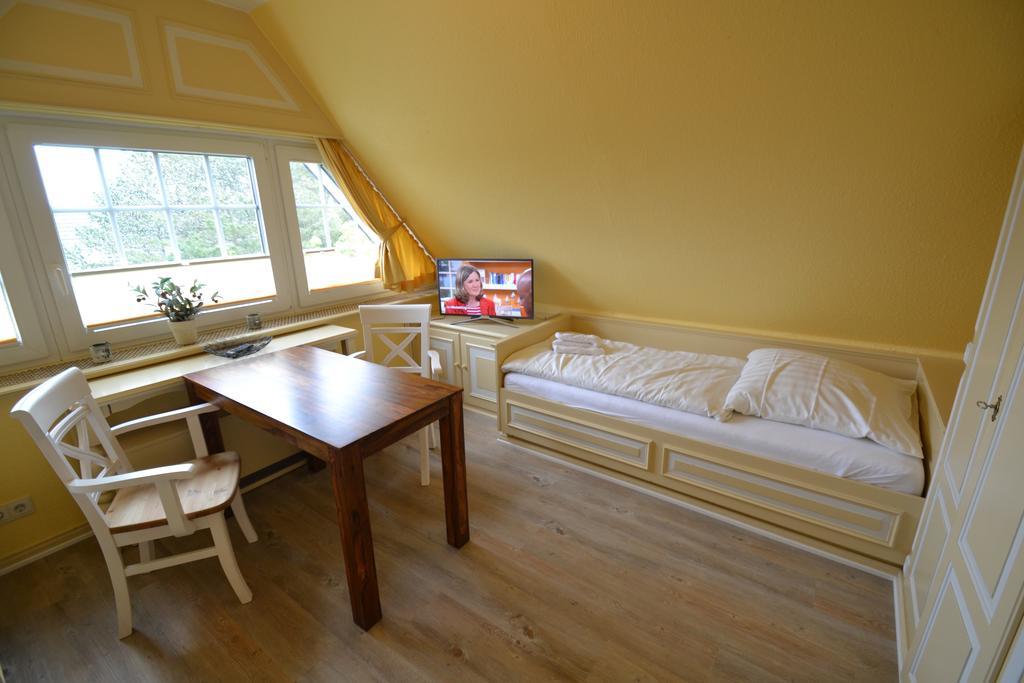 Priel-Hues Apartment Лист Екстериор снимка